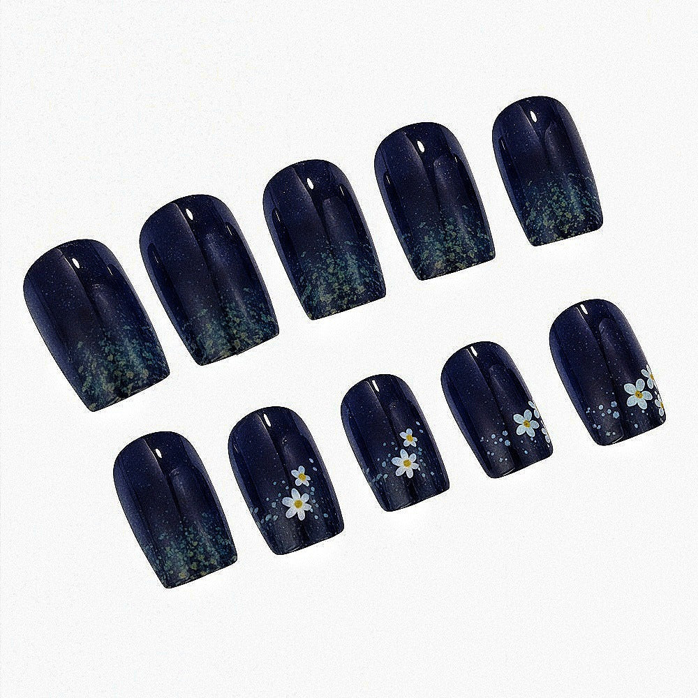 Künstlerische Design-Nägel Karnz