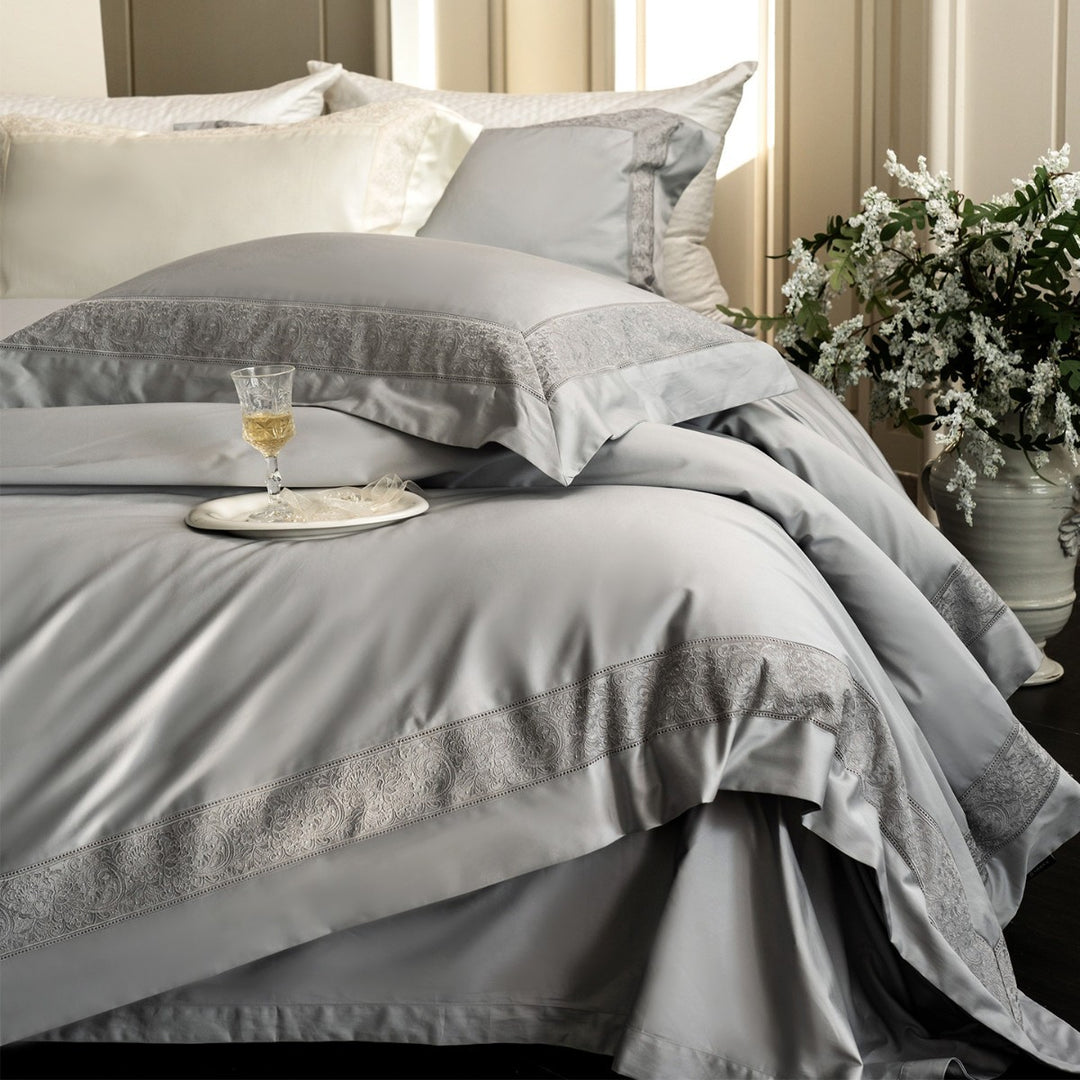 Luxus Baumwollsatin Bettwäsche-Set mit Spitzenbordüre und Kissenbezügen
