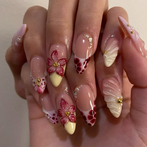 Künstlerisches Floral-Nageldesign-Kit Karnz
