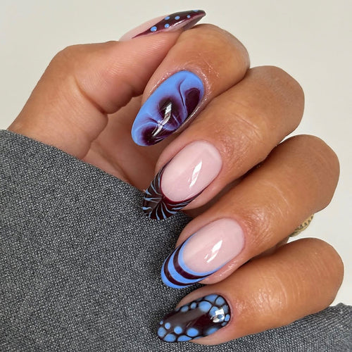 Kunstfingernägel mit Modernem Geometrischen Design Karnz