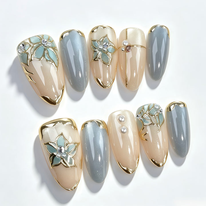 Künstlerisches Floral Press-On Nagelset
