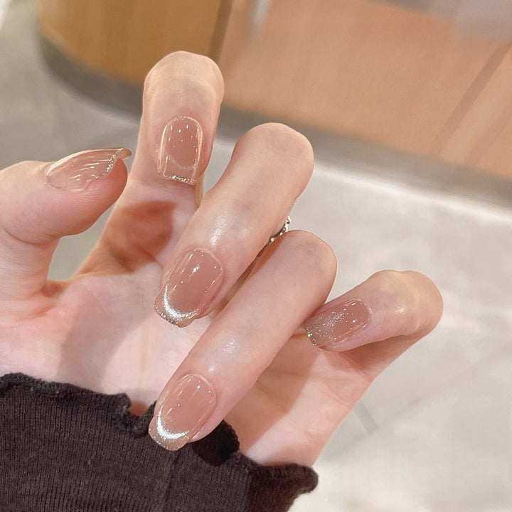 Kunstnägel mit Elegantem Glitzerfranz Karnz