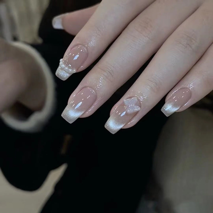 Elegantes Schmetterlings-Dekor-Press-On-Nagel-Set