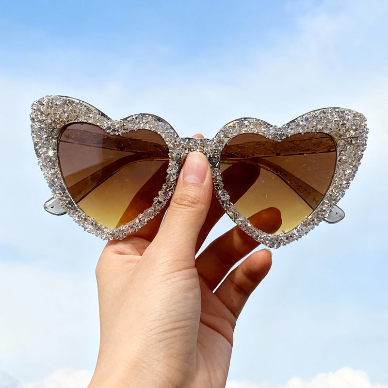 Funkelnde herzförmige Sonnenbrille Karnz