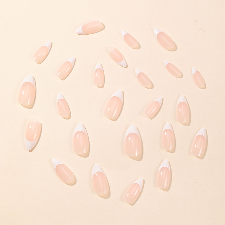 Elegante französische Spitze Stiletto Nagelkunst Verlängerungen Karnz