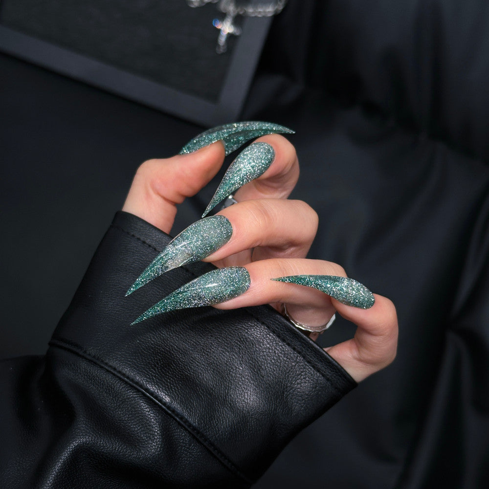 Stiletto Press-On Nagelverstärkungen mit Edelsteinakzenten