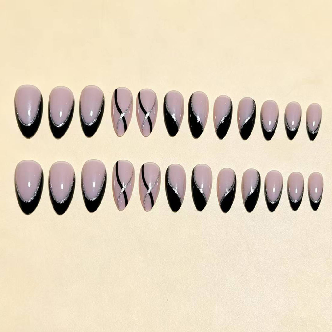 Elegantes Stiletto Nagelkunst-Set Karnz