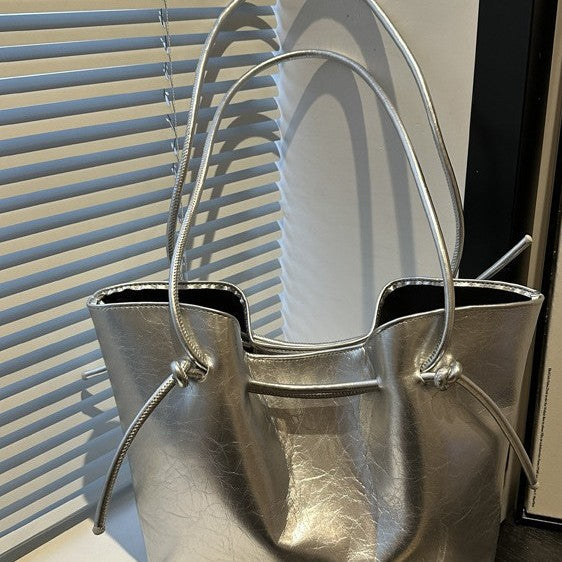 Stilvolle Ledertasche Karnz