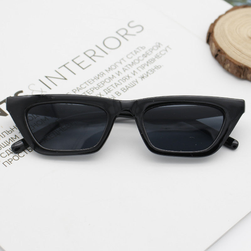 Damen geometrische Sonnenbrille mit raffiniertem Kunststoffrahmen Karnz