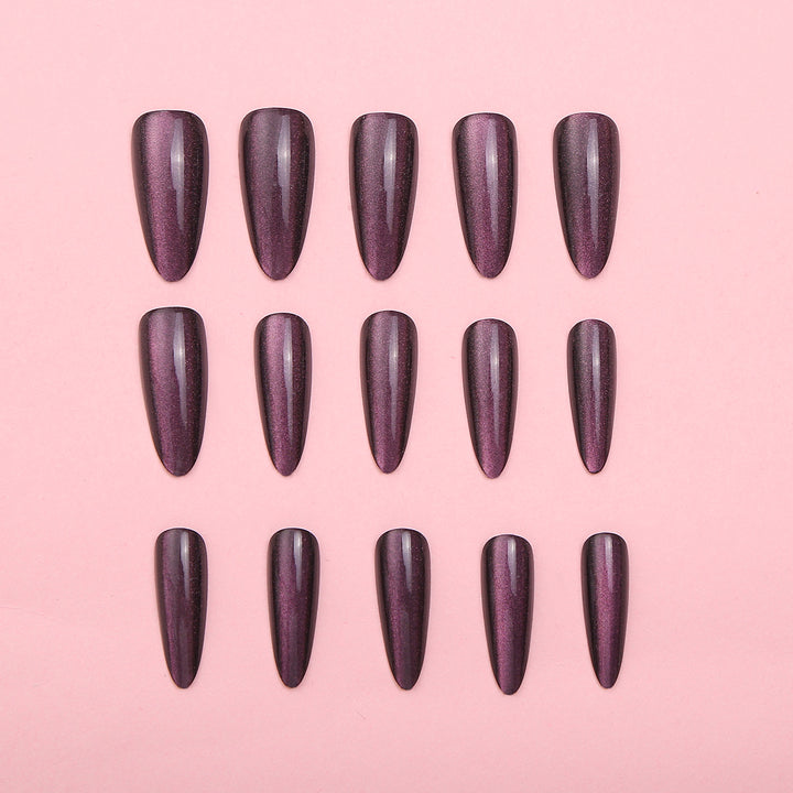 Premium Stiletto Press-On Nail Set mit reflektierendem Finish Karnz