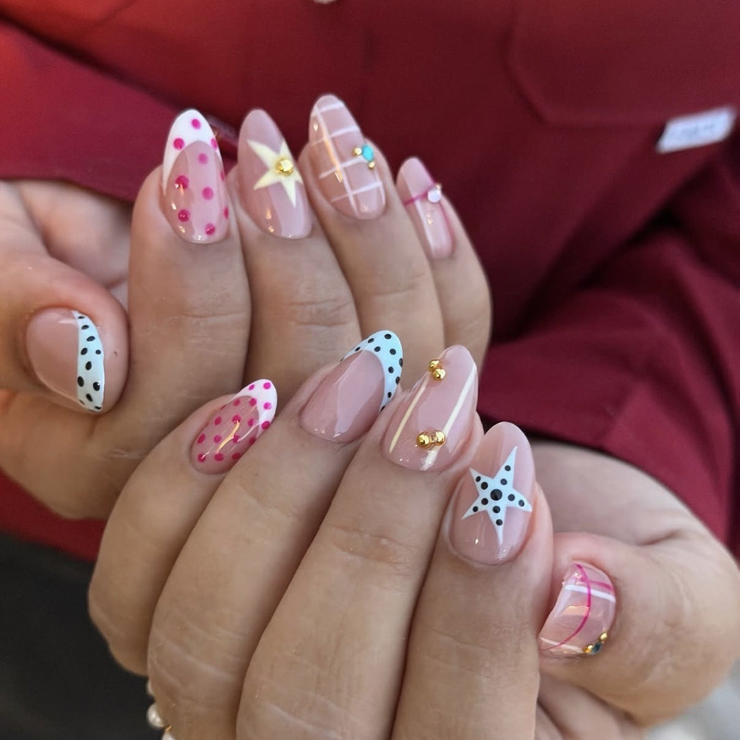 Künstlerisches dekoratives Press-On-Nagelset 1790746064