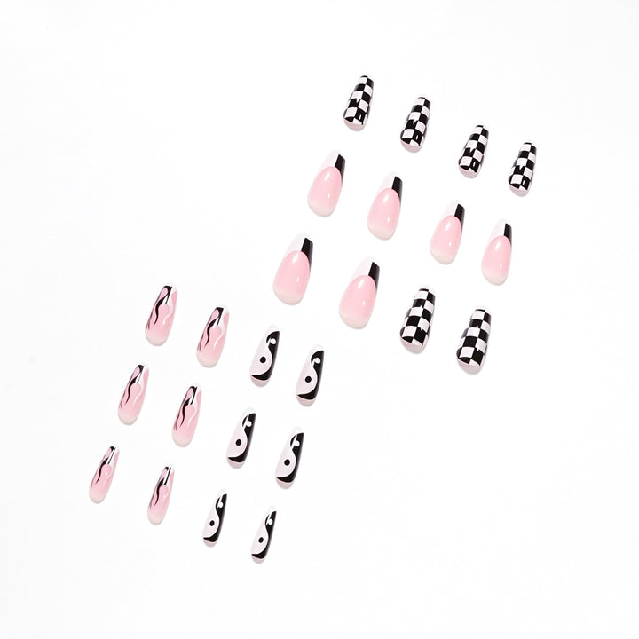 Künstliche Nagelkunst mit modernem grafischen Design Karnz