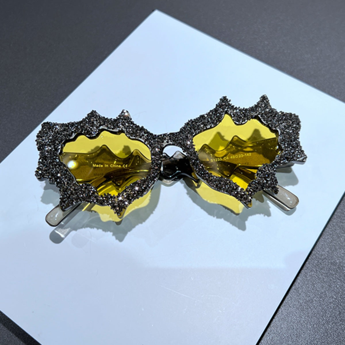 Damen kreative Sonnenbrille im extravaganten Design mit Glitzerverzierungen Karnz
