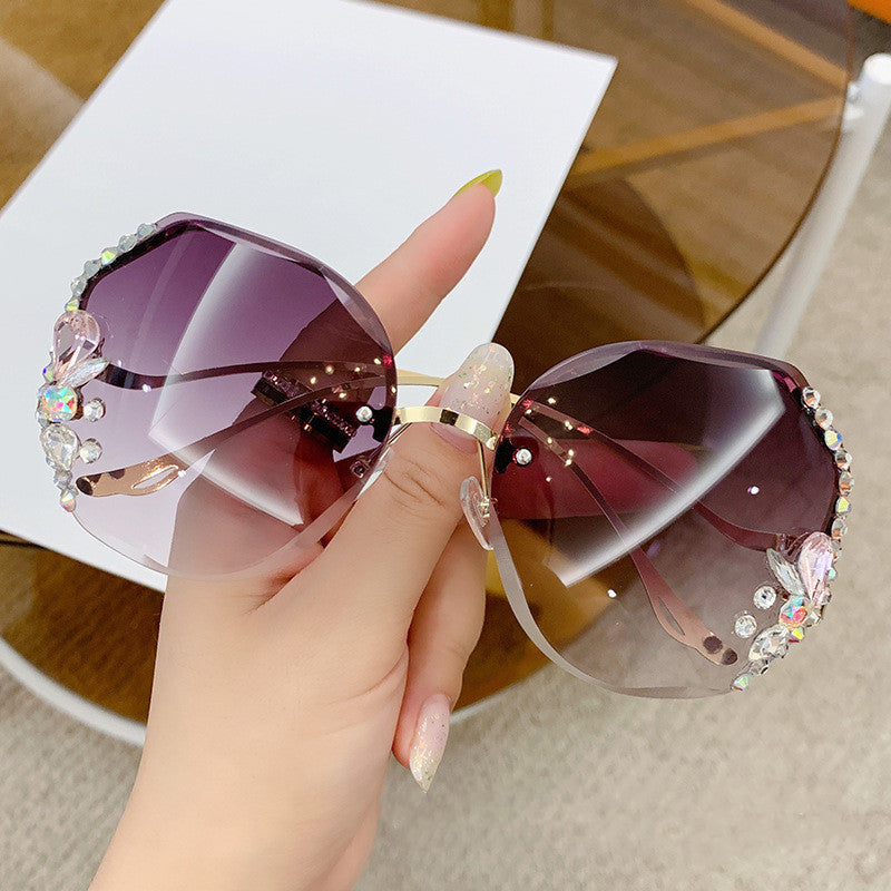 Damen Oversized Sonnenbrille mit dekorativen Steinen Karnz