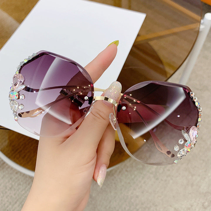 Damen Oversized Sonnenbrille mit dekorativen Steinen Karnz