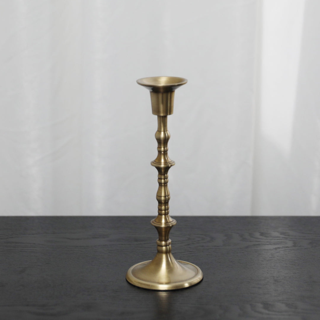 Eleganter dekorativer Kerzenhalter