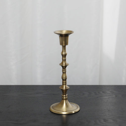 Eleganter dekorativer Kerzenhalter