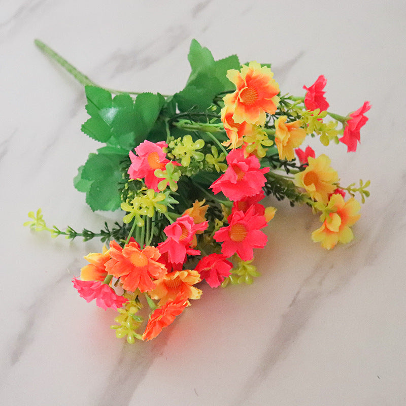 Lebensechter Blumenstrauß