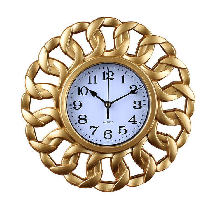 Elegante Wanduhr mit Kunstvollem Design Karnz