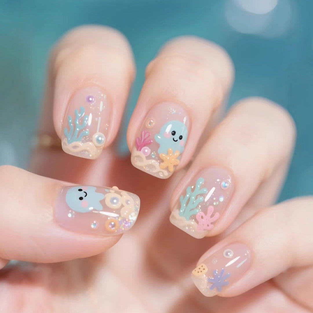 Kreative Nagelkunst mit Meeresmotiven Karnz
