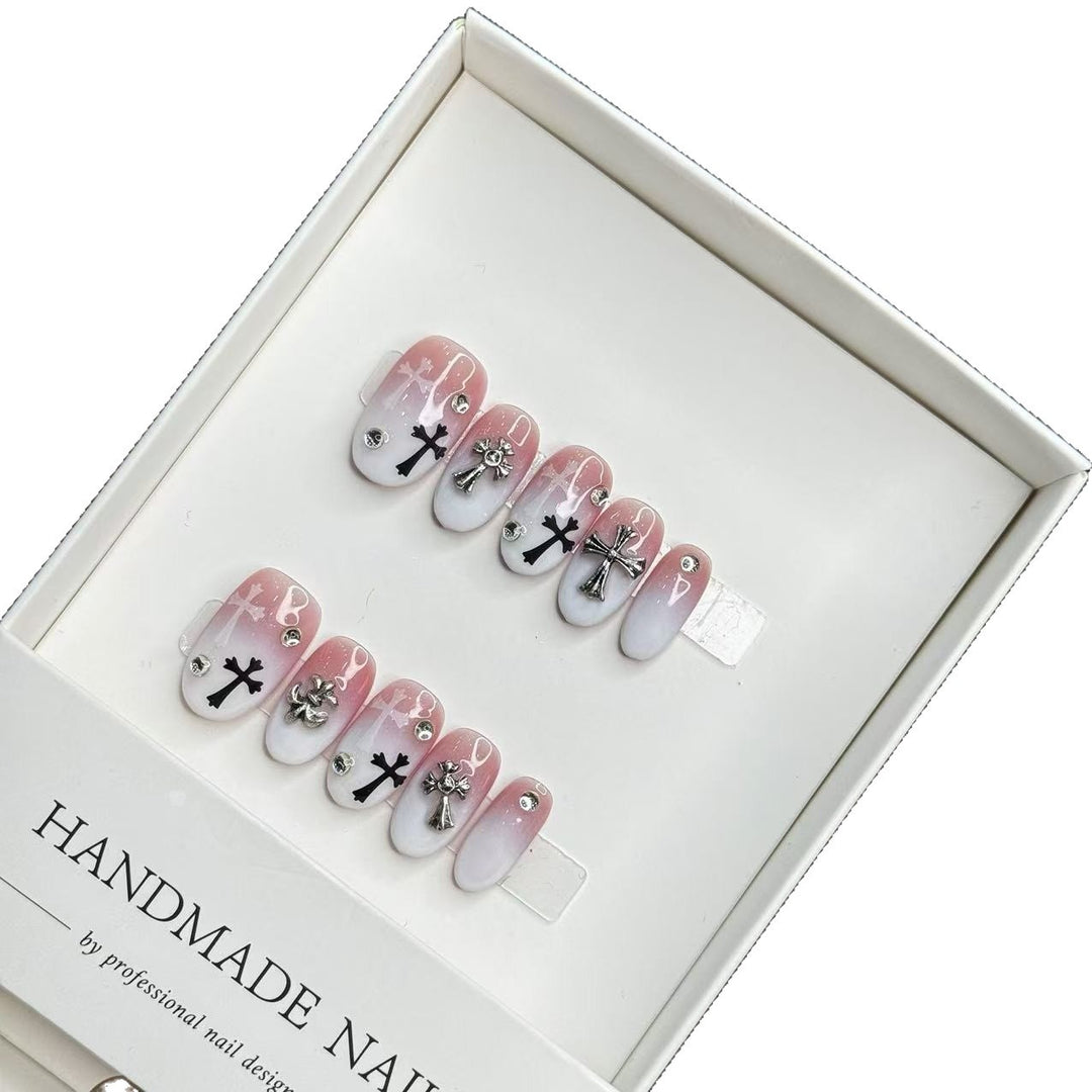 Handgemachter Press-On Nagelset mit künstlerischen Designs