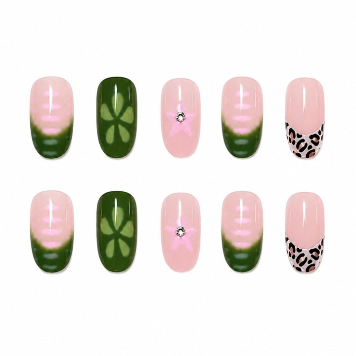 Künstlerisches mandelförmiges Press-On-Nageldesign Karnz
