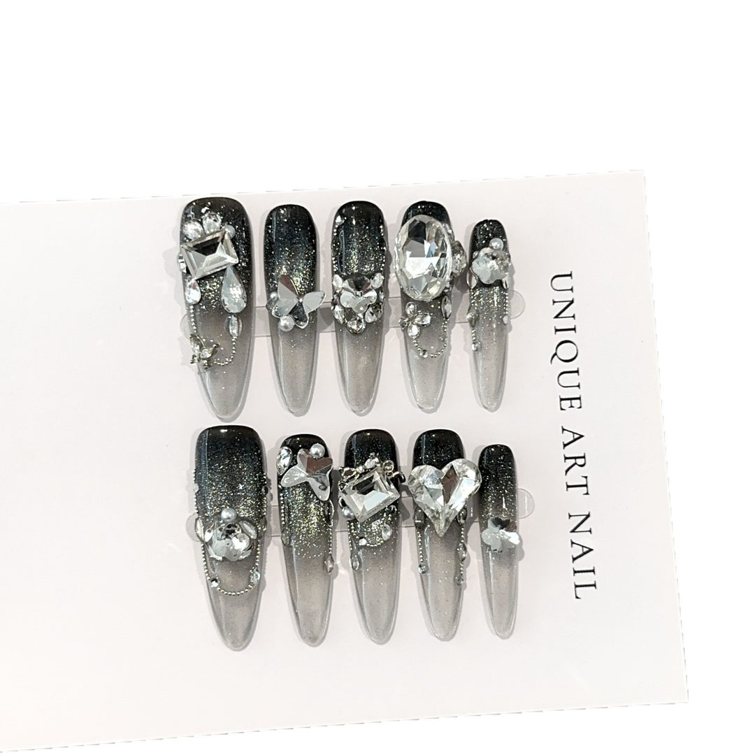 Glamouröses Stiletto Press-On Nageldesign-Set mit Kristallakzenten