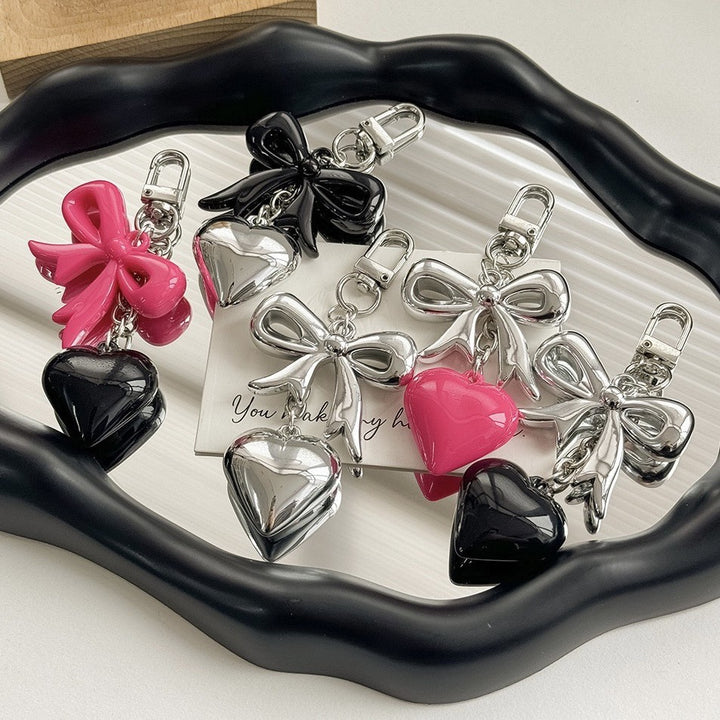 Herzförmiger Charm Schlüsselanhänger Karnz