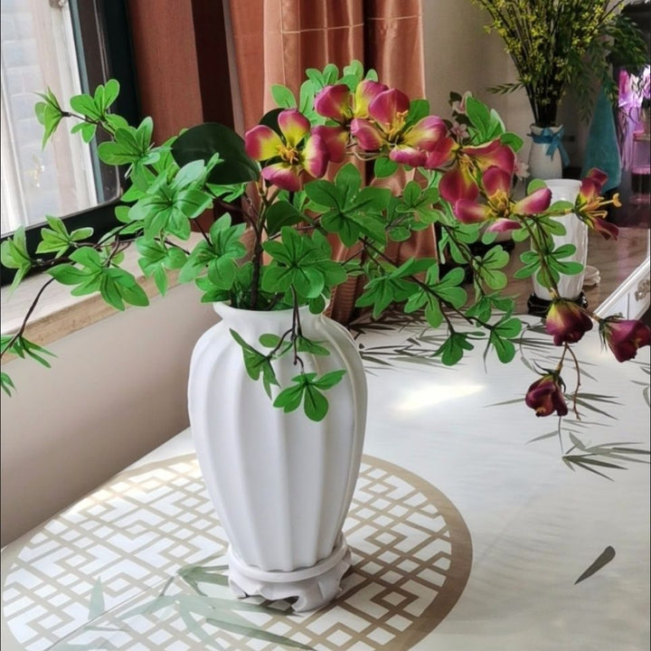 Elegante dekorative Blumenvasen Karnz