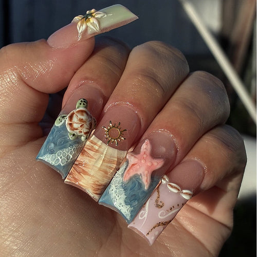 Kreatives thematisiertes Press-On Nagelkunst Set Karnz