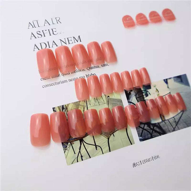 Stylisches Press-On Nagelset mit eleganten Akzenten Karnz