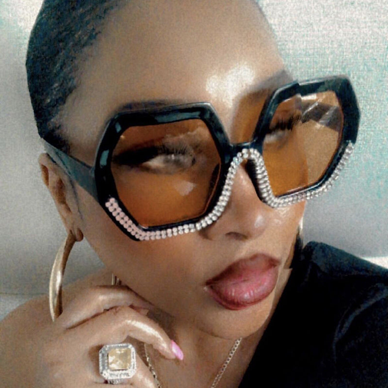 Damen extravagante Sonnenbrille mit hexagonalem Rahmen und strassbesetzten Akzenten Karnz