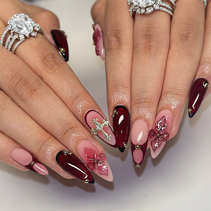 Künstlerisches Press-On-Nagelset mit floralem und Ombre-Design Karnz