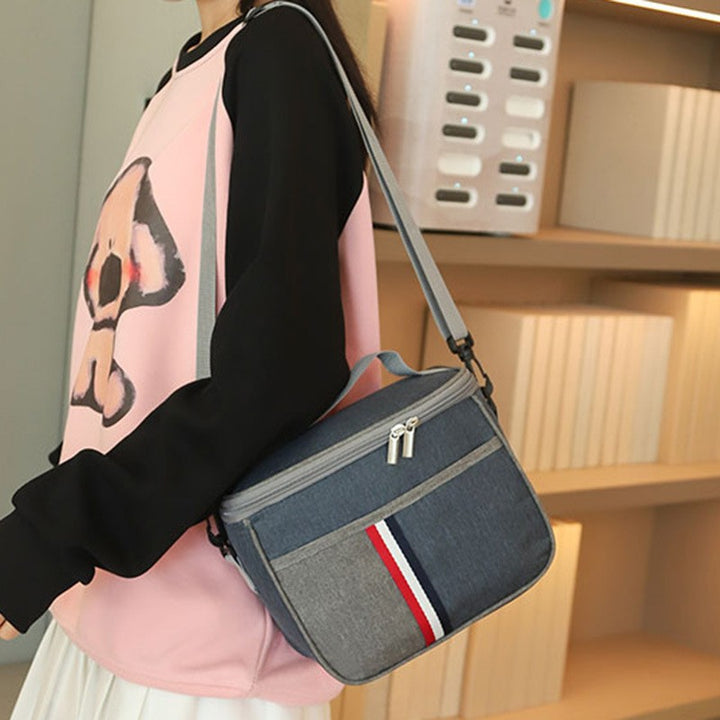 Stylischer isolierter Lunch-Organisator Karnz