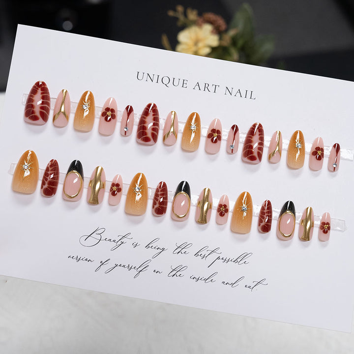 Dekorative Künstlerische Nagelkunst