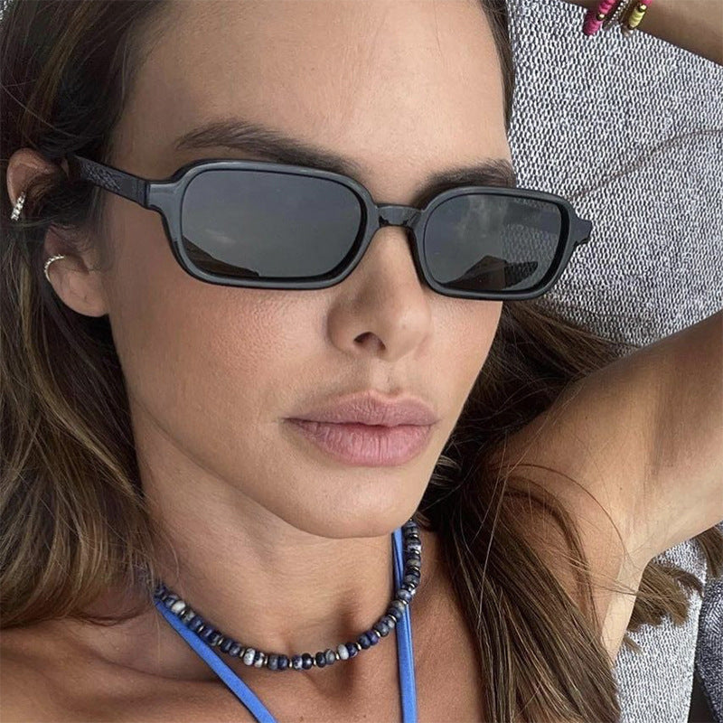 Damen quadratische Sonnenbrille mit einzigartigem, extravaganten Design und UV-Schutz Karnz
