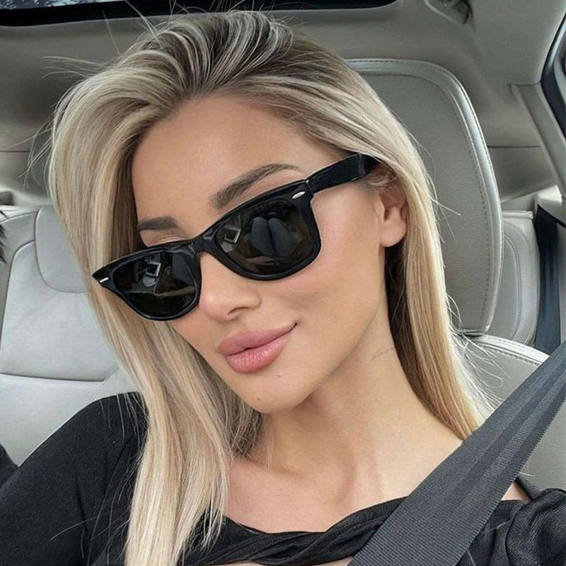 Damen klassische Sonnenbrille mit zeitlosem Design Karnz