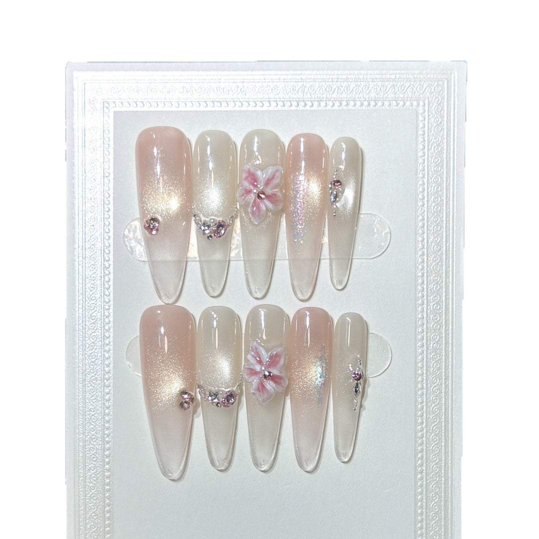 Künstlerisches Floral-Akzent Press-On Nagelset Karnz