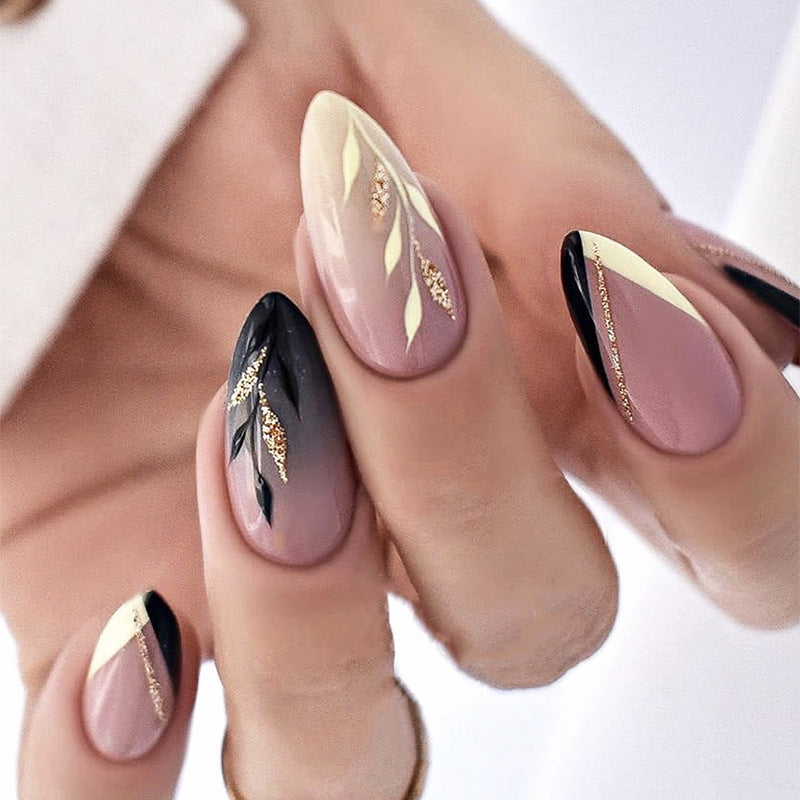 Elegante Stiletto Press-On Nagelspitzen Set Karnz