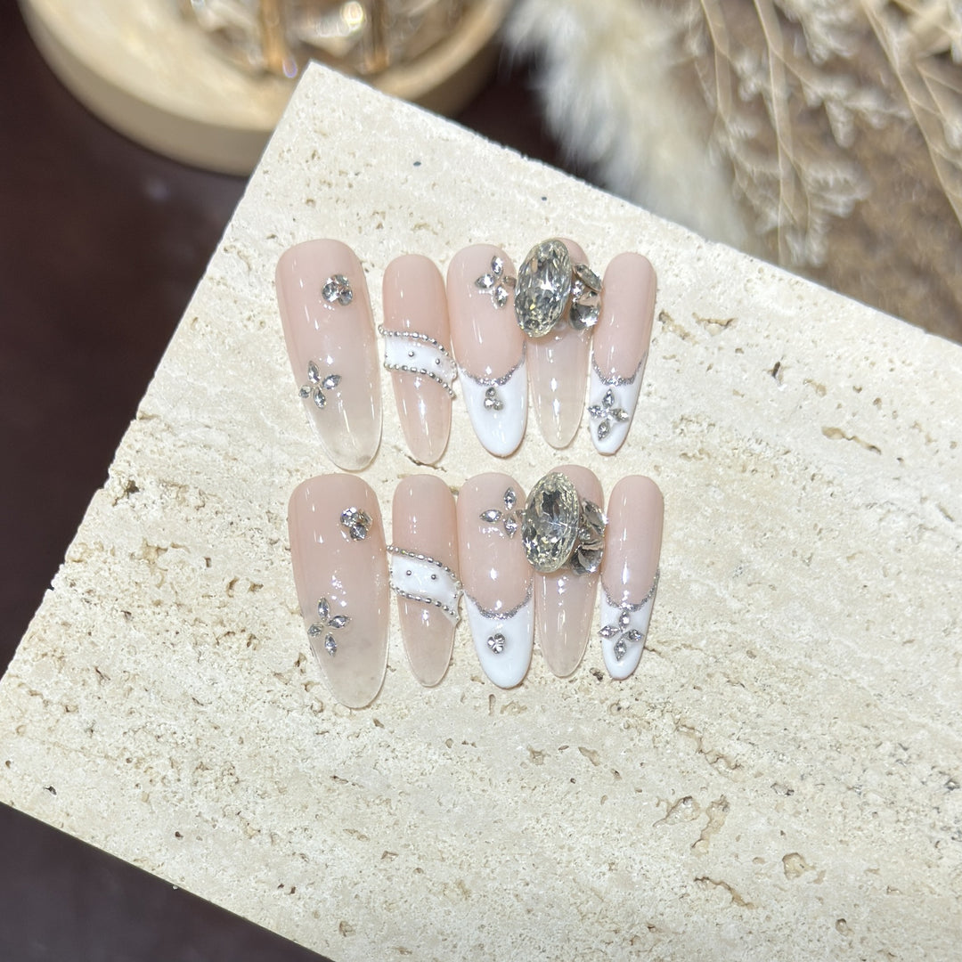 Elegante Press-On Nagelkunst Dekorationen