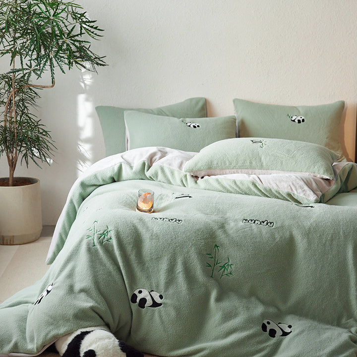 Bettwäsche-Set mit gesticktem Panda- und Bambusmotiv