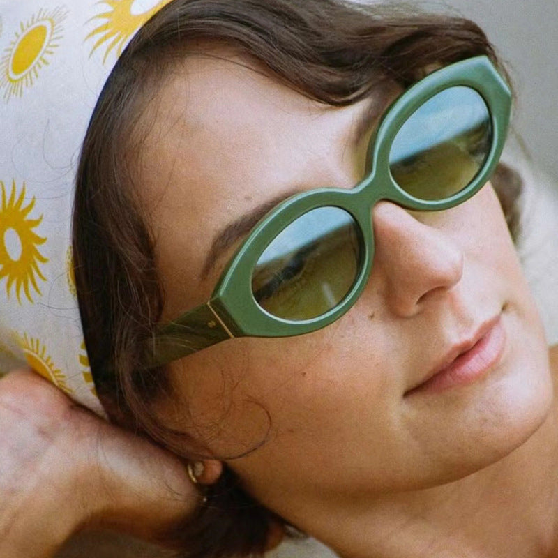Damen trendige Katzenaugen-Sonnenbrille mit animalischem Muster Karnz