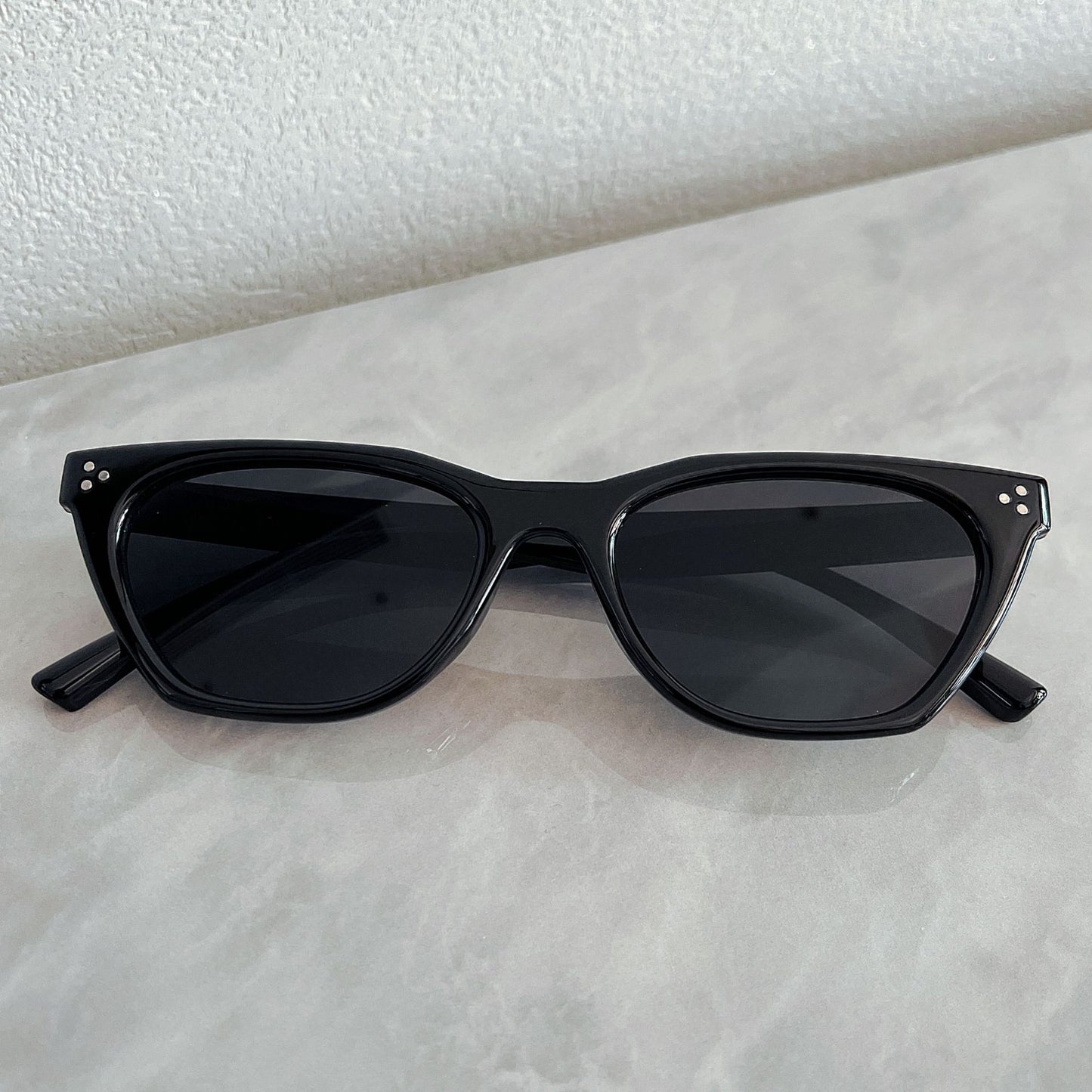 Damen modische Retro-Sonnenbrille mit elegantem Design Karnz