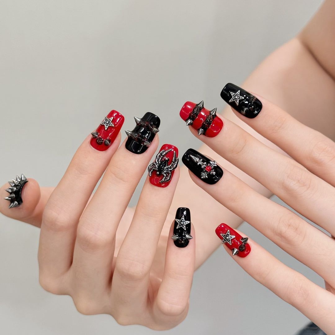 Edgy rock-inspirierte Press-On-Nageldesigns