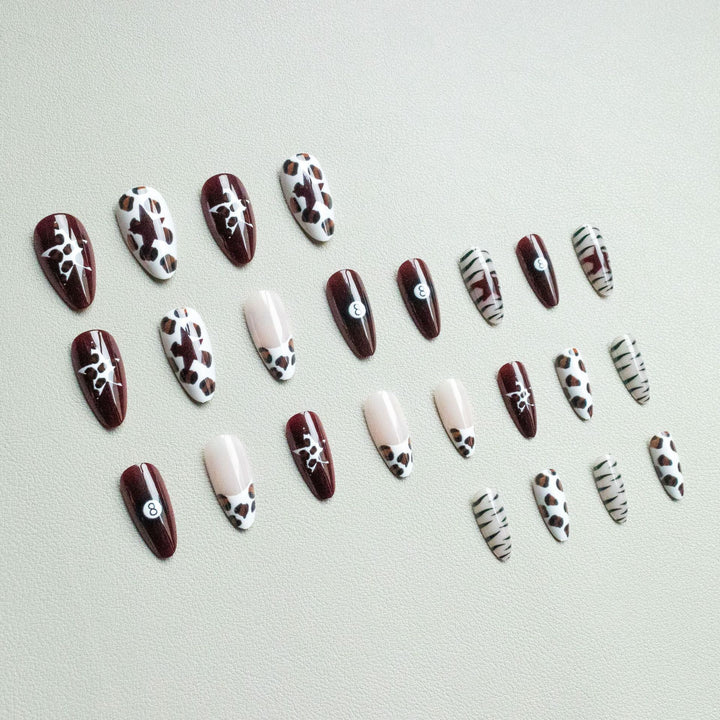 Künstlerisches Tierdruck Nageldesign-Set