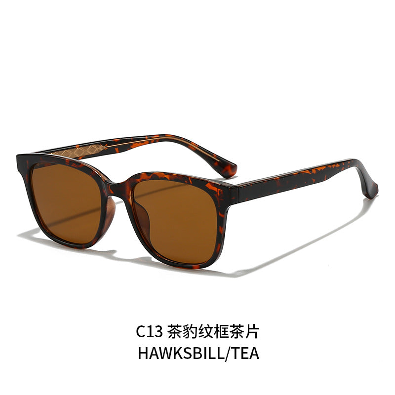 Damen Retro-inspirierte Sonnenbrille mit geschütztem UV-Filter und robustem Rahmen Karnz