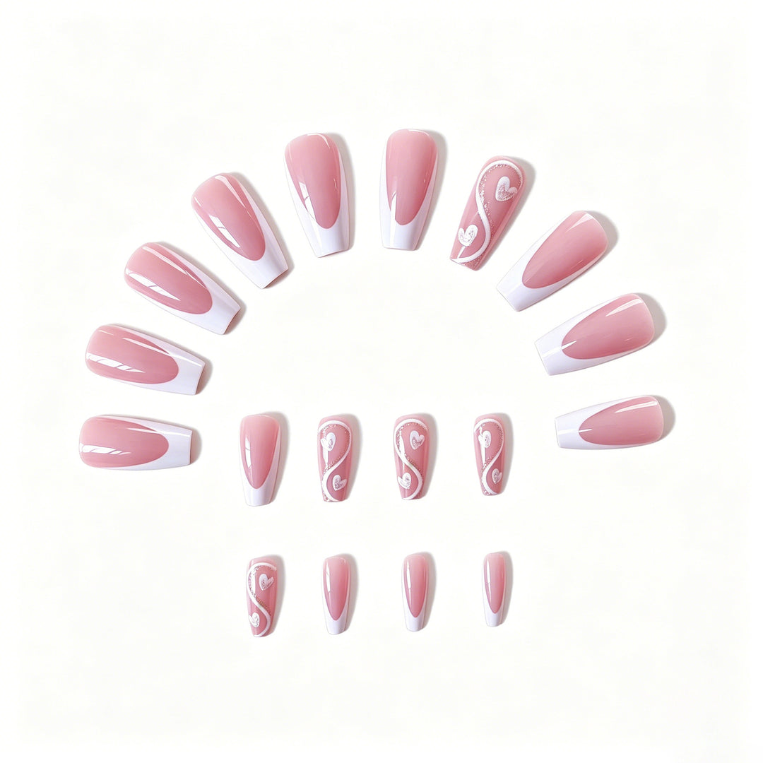 Artistische Herz-inspirierte Nagelverschönerungen Karnz