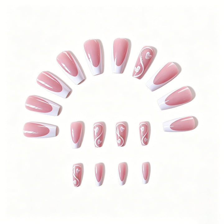 Artistische Herz-inspirierte Nagelverschönerungen Karnz
