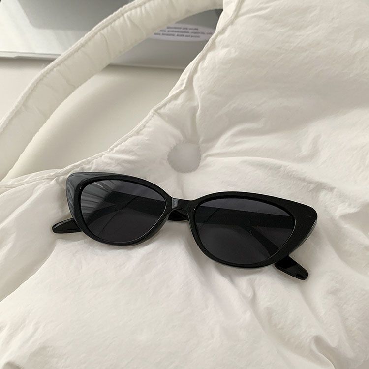 Stylische Katzenaugen-Sonnenbrille Karnz