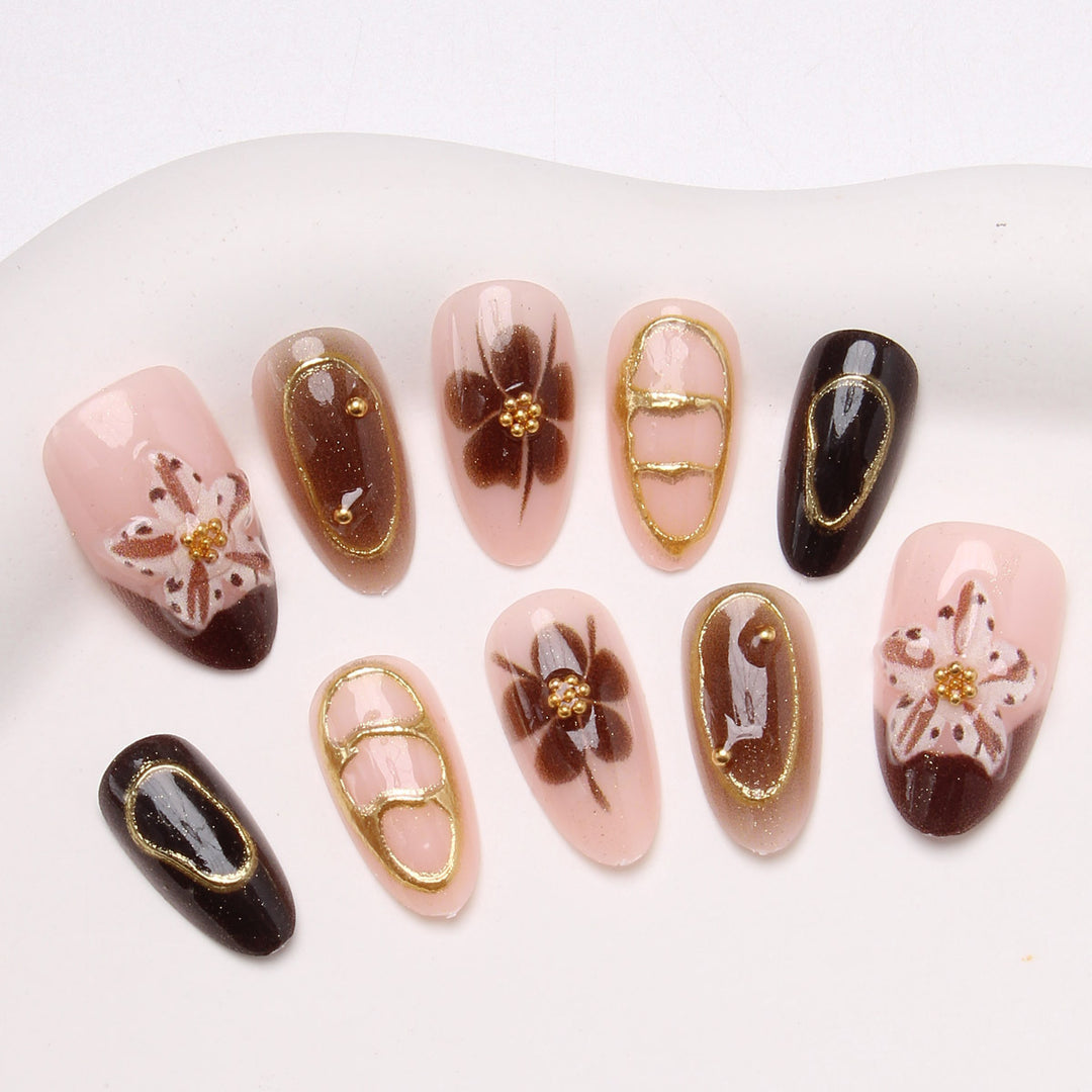 Künstlerisches Floral Nagelkunst Press-On Set Karnz